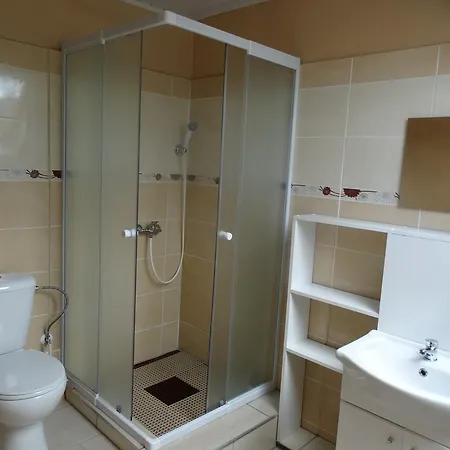 Lena Quarto em Acomodações Particulares *